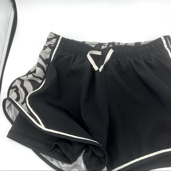 Nike Dri Fit Tiger Print (S) - Picture 2 of 8